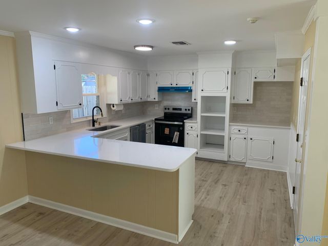 2120 Windover Drive NE, Huntsville, AL 35811