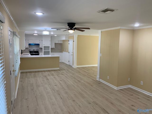 2120 Windover Drive NE, Huntsville, AL 35811