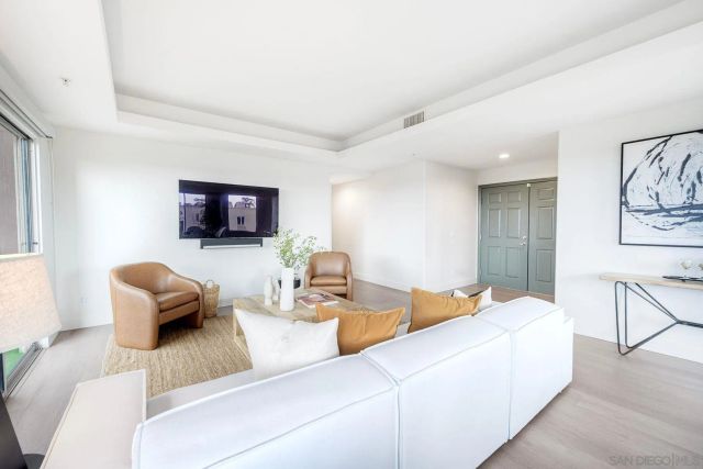 3060 6th Ave 19, San Diego, CA 92103