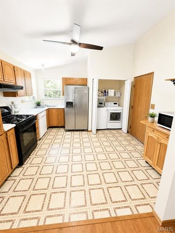 3658 N Meadow Mill Drive, Arnold, MO 63010