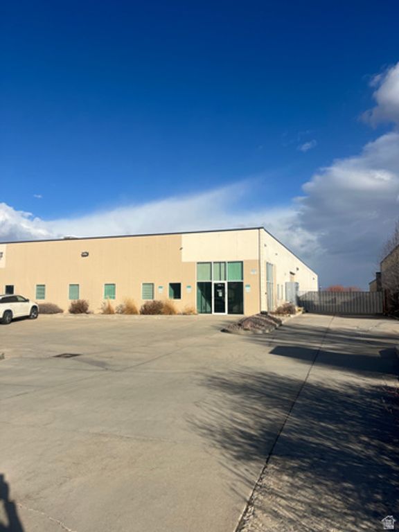 4158 W NIKE DR, West Jordan, UT 84088 — exterior