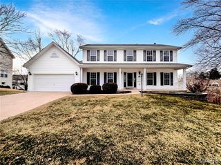 565 Crown Passage Drive, St Charles, MO 63303