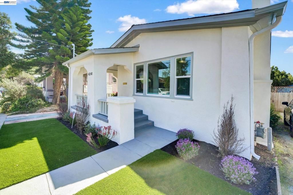 Image 3 of property listing at 4241 Suter St, Oakland, CA 94619