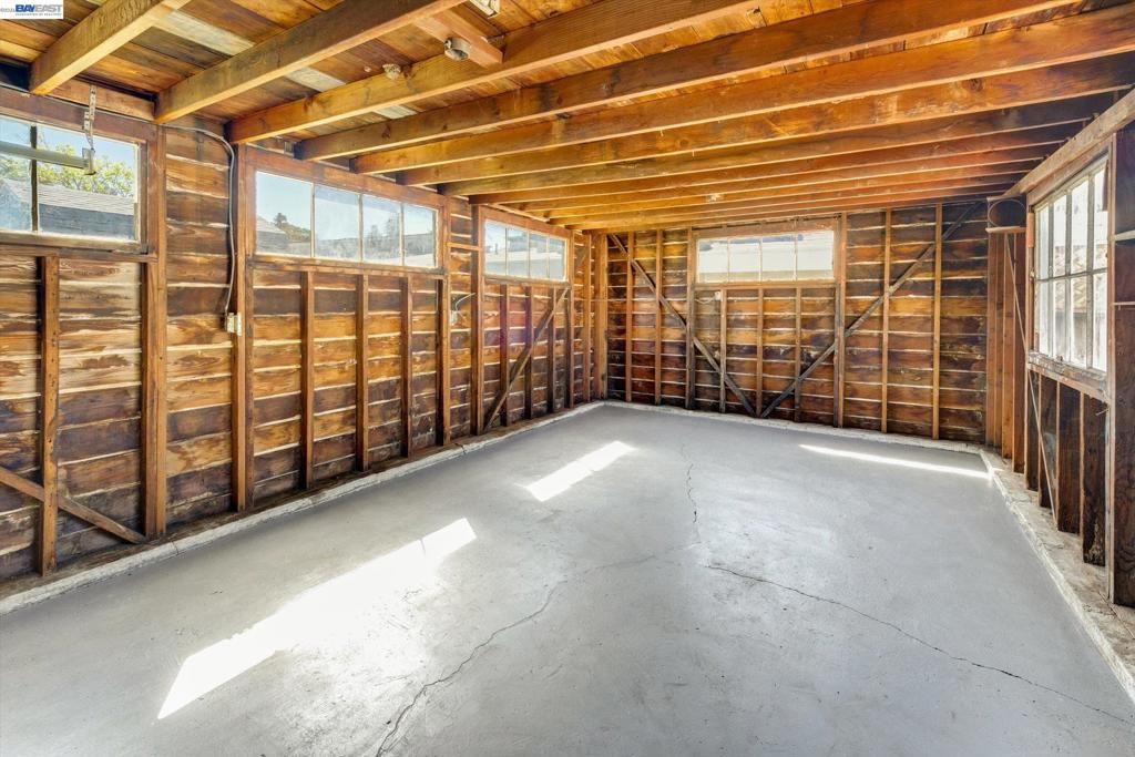 Image 38 of property listing at 4241 Suter St, Oakland, CA 94619