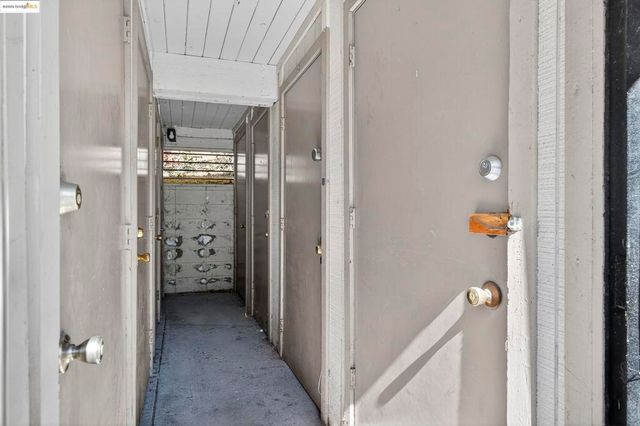 385 Camelback Rd 27, Pleasant Hill, CA 94523