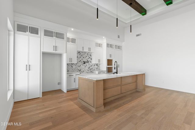 5659 RIO BONITO Circle, El Paso, TX 79932