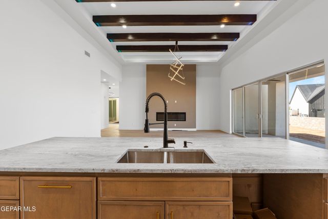 5659 RIO BONITO Circle, El Paso, TX 79932