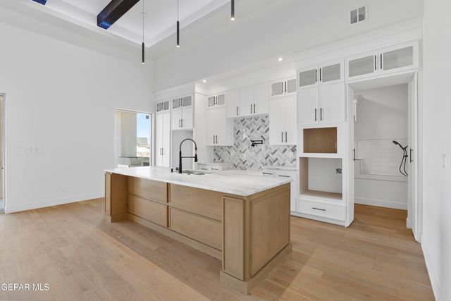 5659 RIO BONITO Circle, El Paso, TX 79932