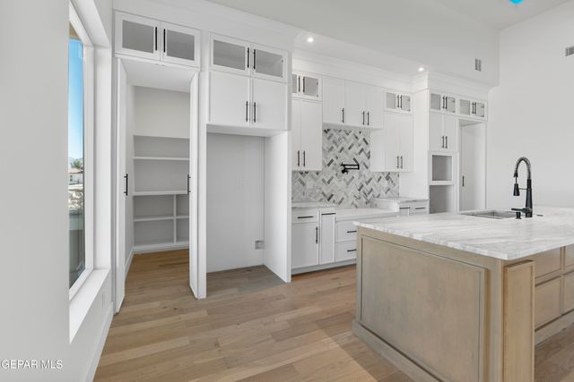 5659 RIO BONITO Circle, El Paso, TX 79932