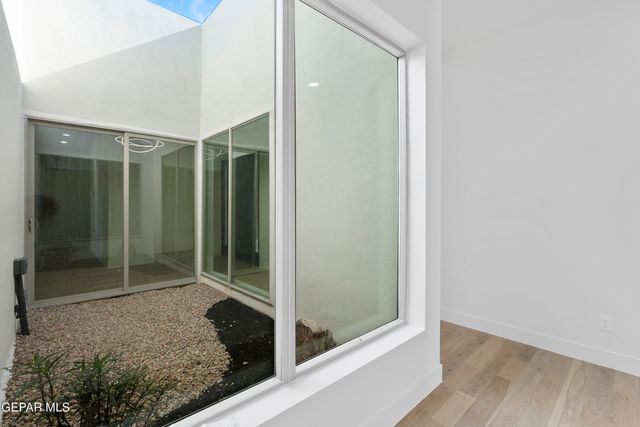 5659 RIO BONITO Circle, El Paso, TX 79932