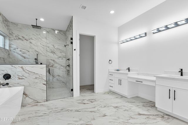 5659 RIO BONITO Circle, El Paso, TX 79932