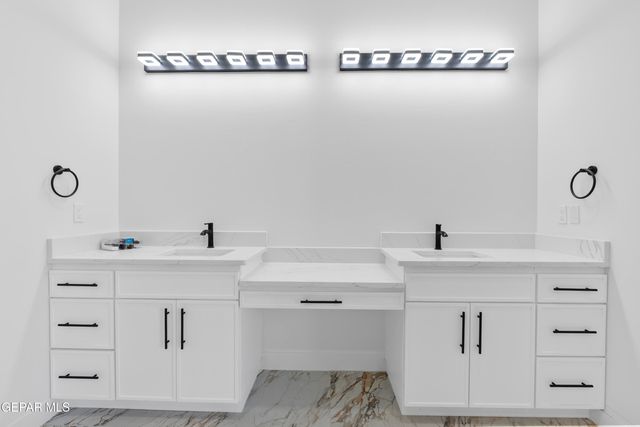 5659 RIO BONITO Circle, El Paso, TX 79932