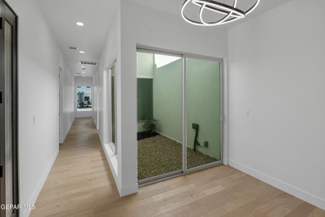 5659 RIO BONITO Circle, El Paso, TX 79932