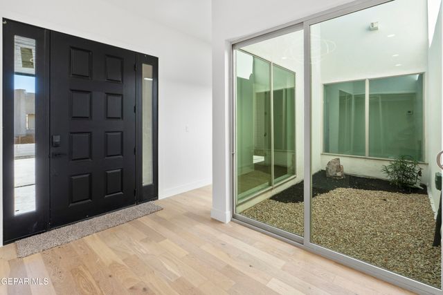 5659 RIO BONITO Circle, El Paso, TX 79932