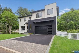 1 Bancroft Place, Cresskill, NJ 07626