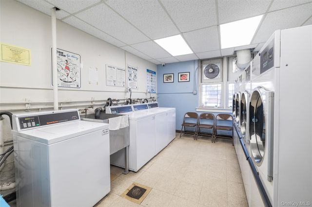 55 Lenox Road 1 F, Rockville Centre, NY 11570
