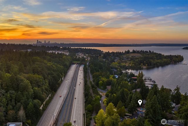 3208 89th Place SE, Mercer Island, WA 98040