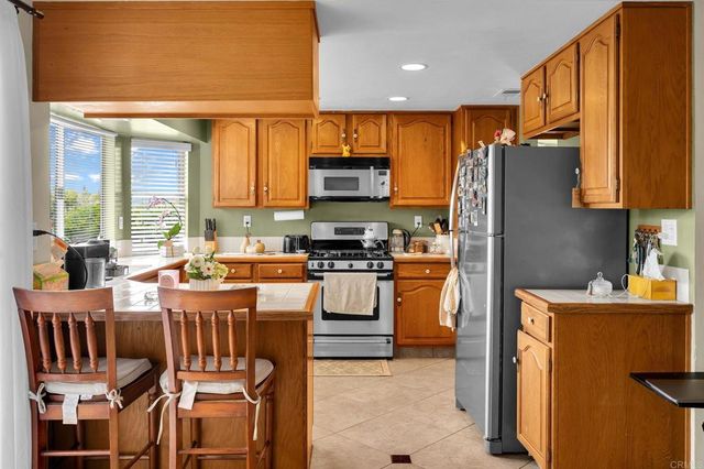 2024 Pierce Court, El Cajon, CA 92019