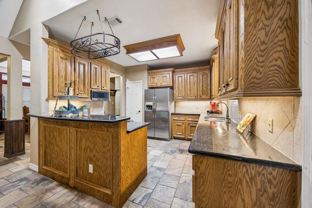 22806 Desert Willow Drive, Magnolia, TX 77355