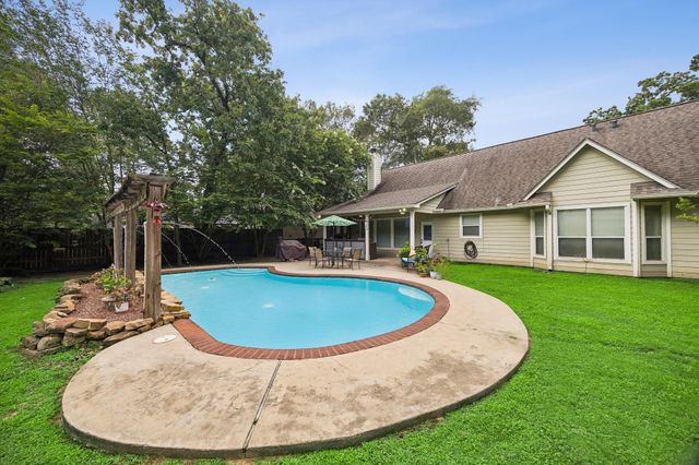 22806 Desert Willow Drive, Magnolia, TX 77355