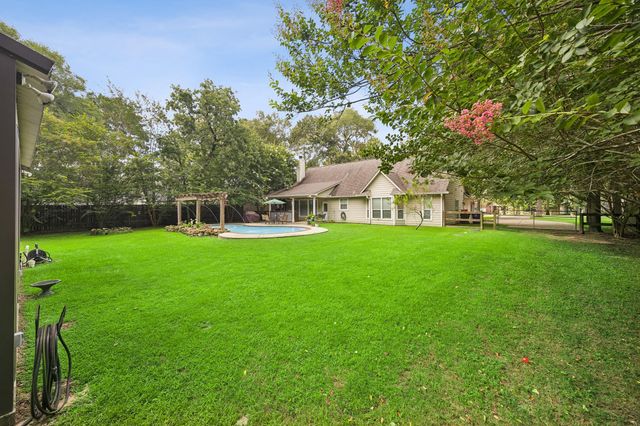 22806 Desert Willow Drive, Magnolia, TX 77355