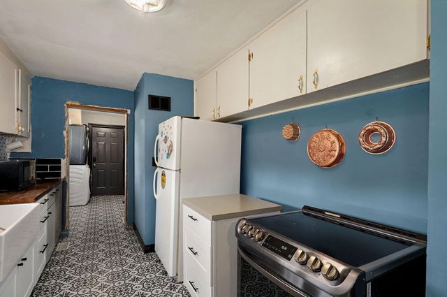 1141 North Dickerson, Springfield, MO 65803