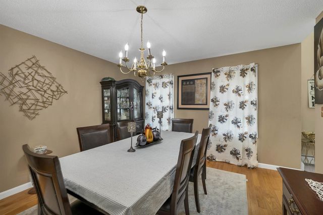 12 Chester Road, Derry, NH 03038