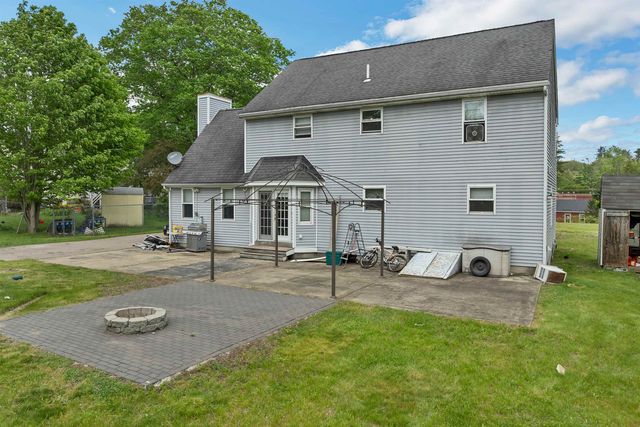 12 Chester Road, Derry, NH 03038
