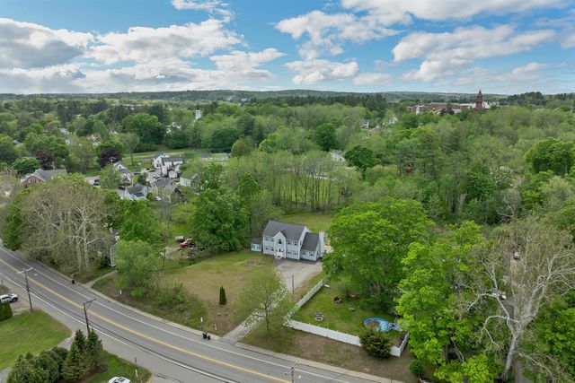 12 Chester Road, Derry, NH 03038