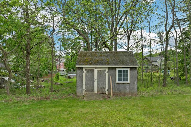 12 Chester Road, Derry, NH 03038
