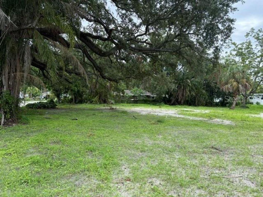 200 11TH AVENUE E, BRADENTON, FL 34208 — photo 4