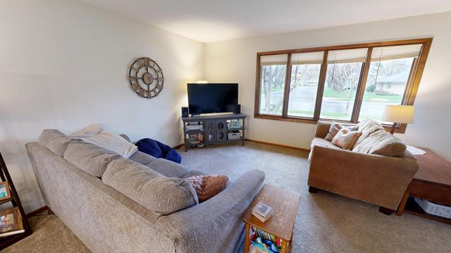 1112 15th Street SW, Willmar, MN 56201