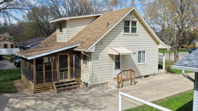 1112 15th Street SW, Willmar, MN 56201