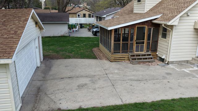 1112 15th Street SW, Willmar, MN 56201