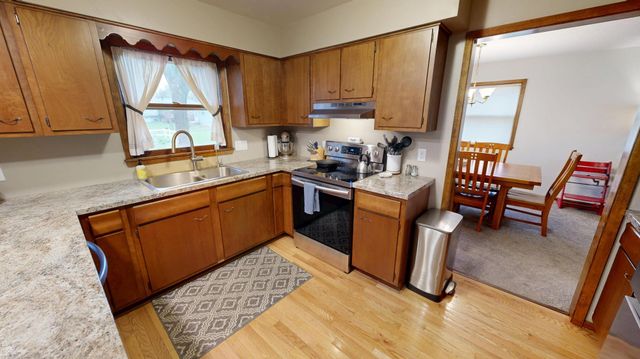 1112 15th Street SW, Willmar, MN 56201