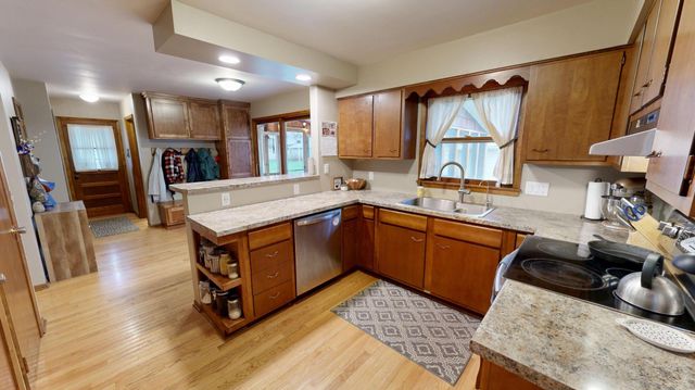 1112 15th Street SW, Willmar, MN 56201