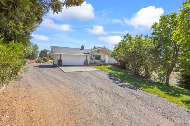 1437 NE Brown Drive, Madras, OR 97741