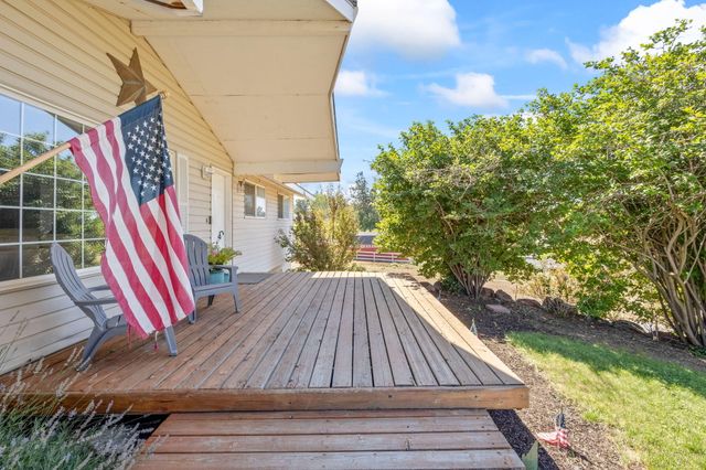 1437 NE Brown Drive, Madras, OR 97741