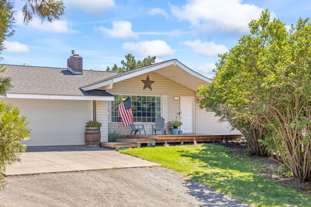 1437 NE Brown Drive, Madras, OR 97741