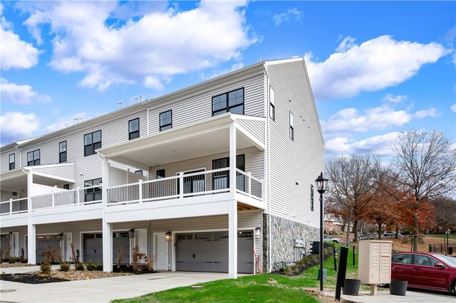 121 Quail Run Road, Peters Twp, PA 15367