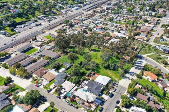 701 66th, San Diego, CA 92114