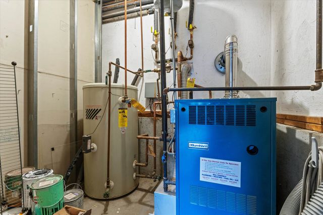 8 Iroquois Circle, Londonderry, NH 03053