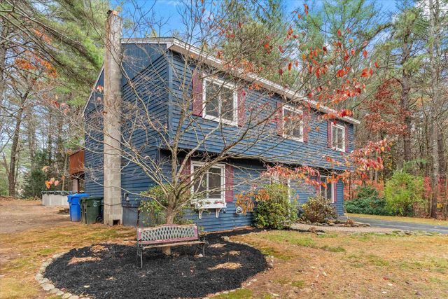 8 Iroquois Circle, Londonderry, NH 03053