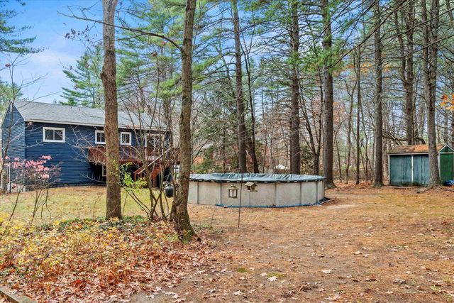 8 Iroquois Circle, Londonderry, NH 03053