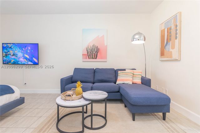 735 NE 15th St 1-4, Fort Lauderdale, FL 33304
