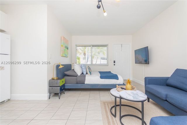 735 NE 15th St 1-4, Fort Lauderdale, FL 33304