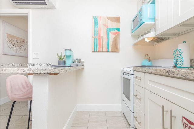 735 NE 15th St 1-4, Fort Lauderdale, FL 33304