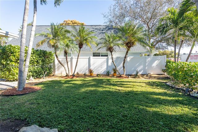 735 NE 15th St 1-4, Fort Lauderdale, FL 33304