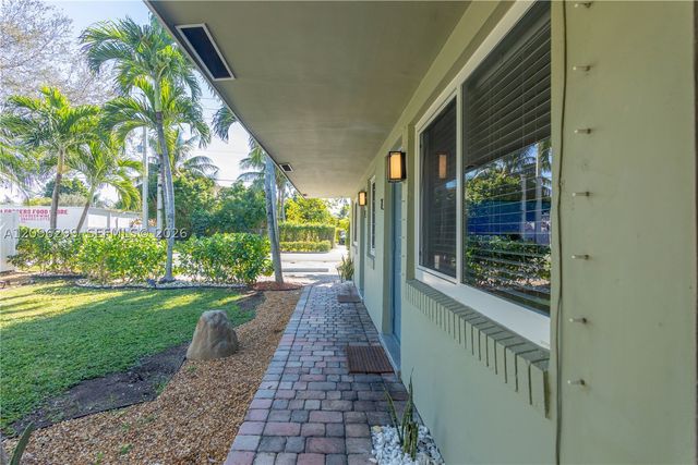 735 NE 15th St 1-4, Fort Lauderdale, FL 33304