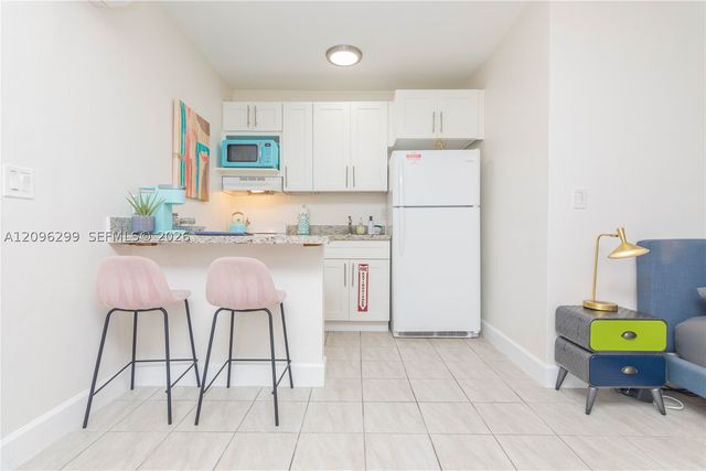 735 NE 15th St 1-4, Fort Lauderdale, FL 33304